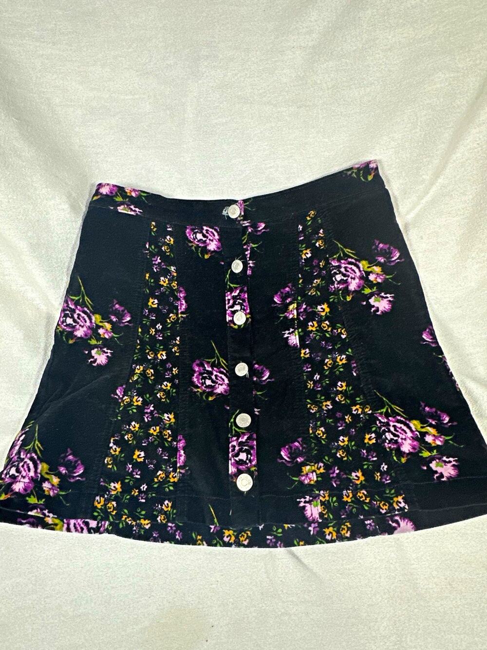 Urban Outfitters BDG High Rise Corduroy Floral Button Front Mini Skirt Size M